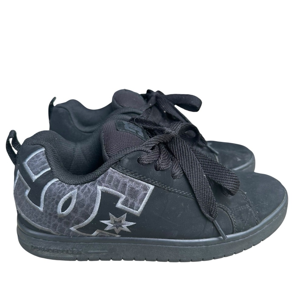 DC Shoes Court Graffik SE 300927 Black Gray Skate Shoes Men's Size 9 - Y2K